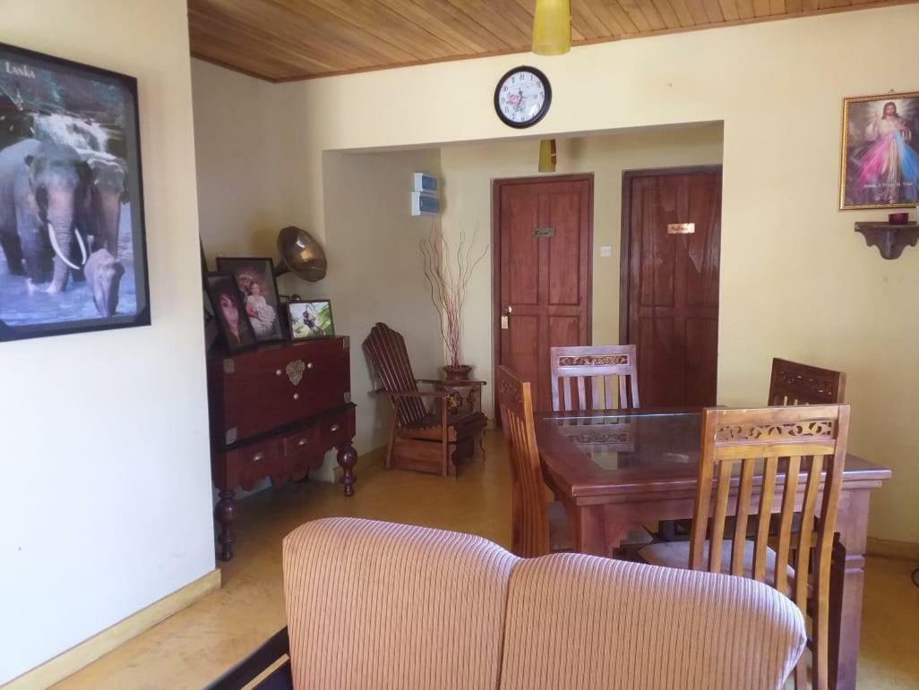 Bed and Breakfast Hill View Bungalow Нувара-Элия Экстерьер фото